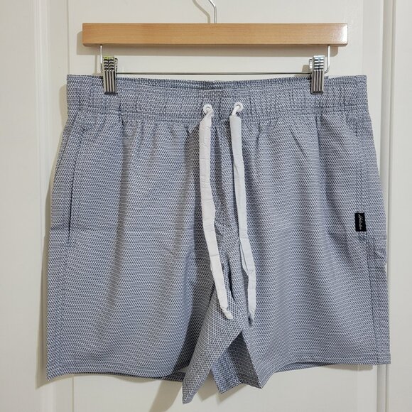 NWT Hollister 4-Way Stetch Guard Swim Trunk 5" Blue Pattern M - Picture 1 of 10